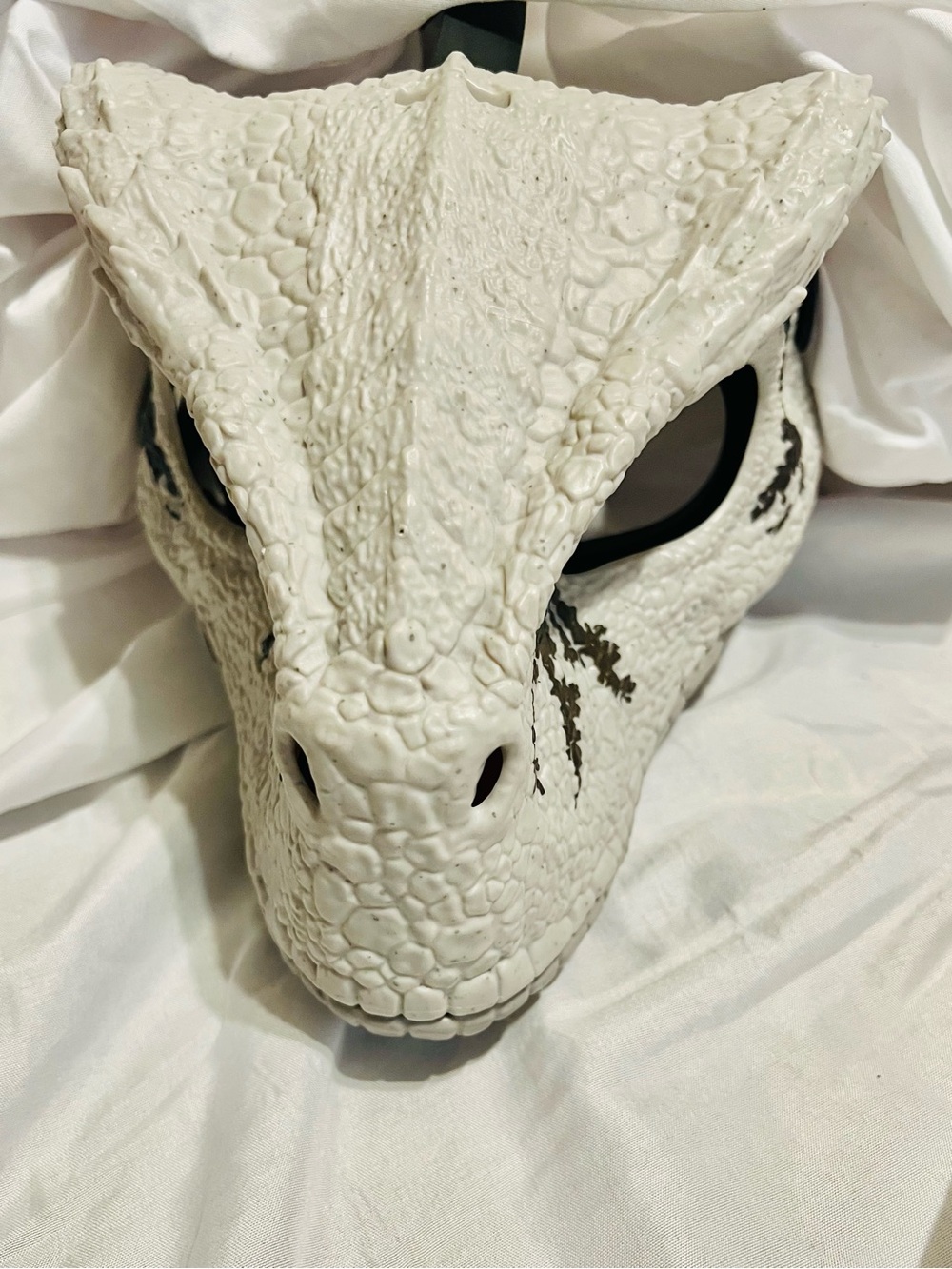 Jurassic World Raptor Mask with Roar White Ghost Dinosaur Park Costume